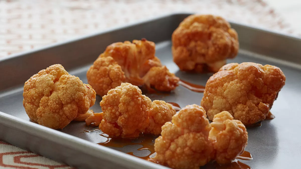 Baked Buffalo Cauliflower Bites