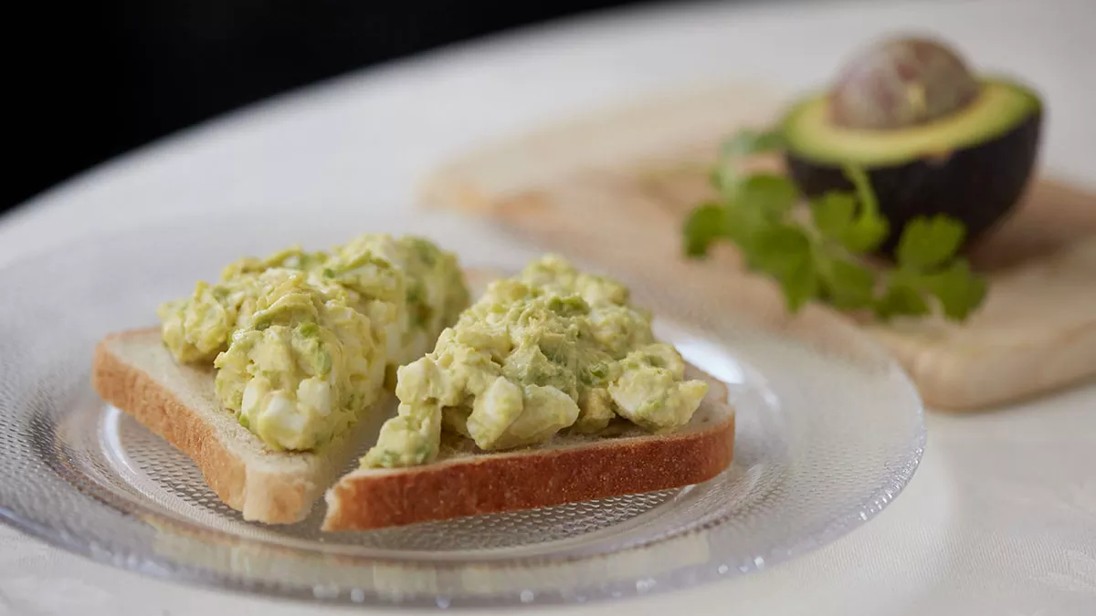 Avocado Egg Salad with Greek Yogurt
