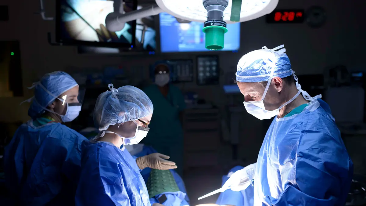 Colorectal surgeon Dr. Martin Weiser is with his surgical team and operating on an MSK patient.